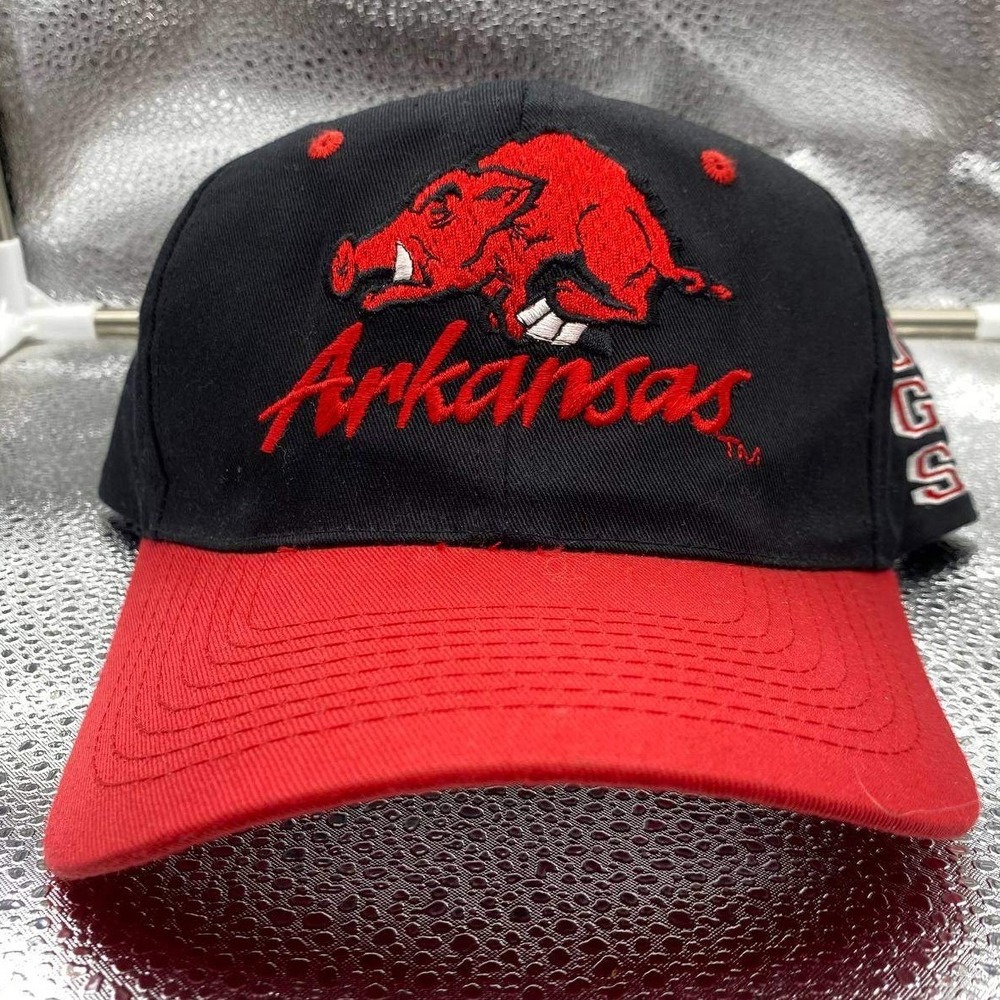 Vintage Arkansas Razorbacks Capsmith Hat Mens OSFA Black Red Snapback Style Cap